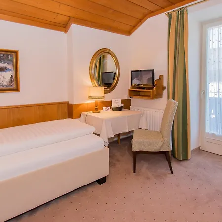 Egger Guest house 3*